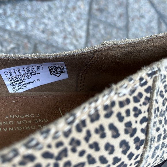 Toms Julies Leopard Print Suede Ballet Flat shoes Desert Tan Size 8 - Picture 3 of 5